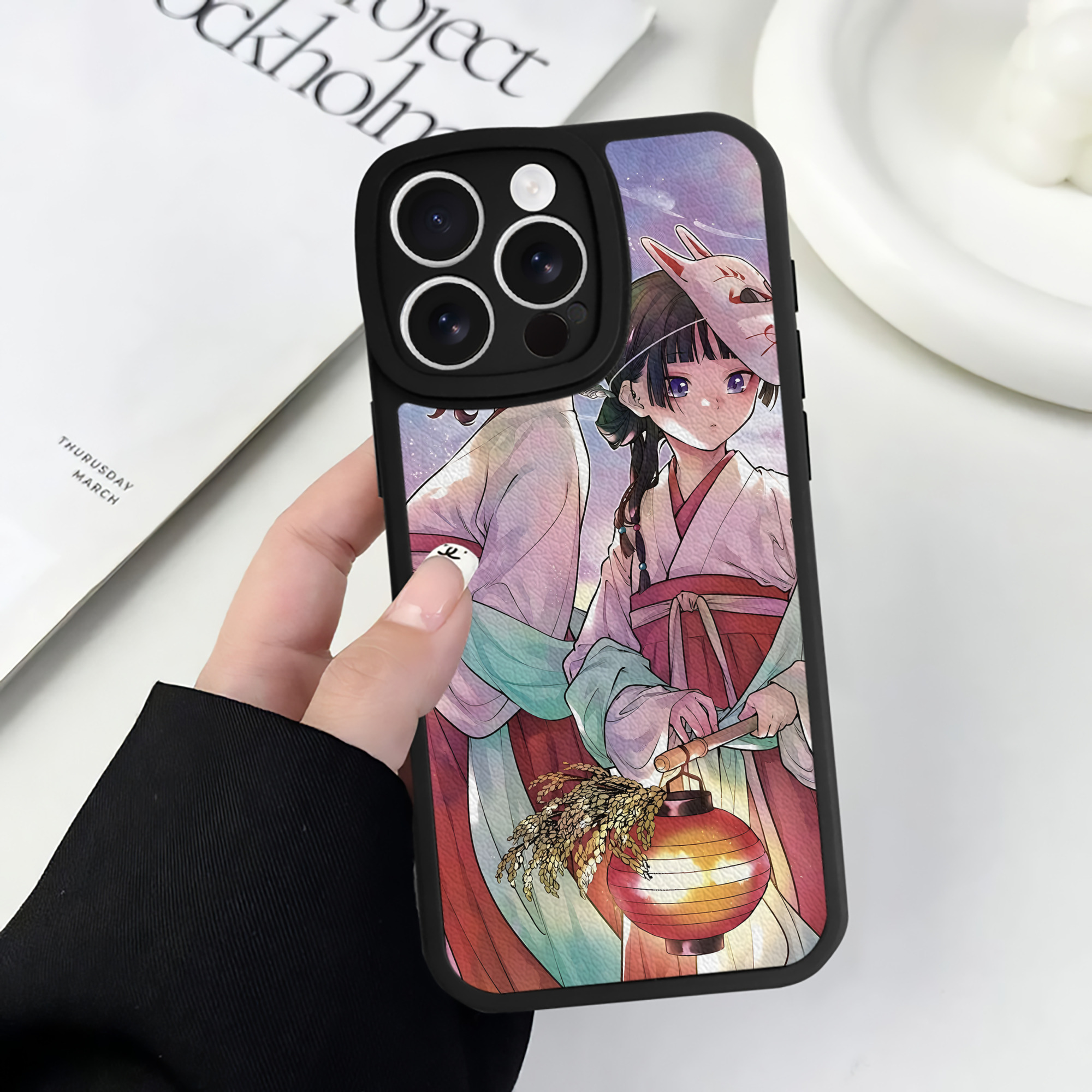 （画像用） 薬屋のひとりごと The Apothecary Diaries 【iPhone 16シリーズ対応】シリコンスマホケース（レザー調） 材質：シリコン